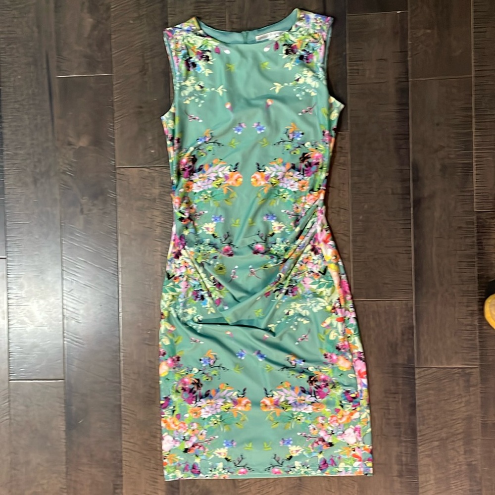 Beautiful floral body con dress.